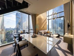 For SaleCondoSukhumvit, Asoke, Thonglor : Brand New! Duplex Beautifully Furnished 2 Beds Condo for Sale!