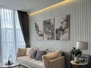 ขายคอนโดสุขุมวิท อโศก ทองหล่อ : Brand New High Floor 2 Beds Condo for Sale!