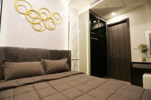 For RentCondoSukhumvit, Asoke, Thonglor : R1413 Condo for rent Ashton Asoke next to MRT Sukhumvit.