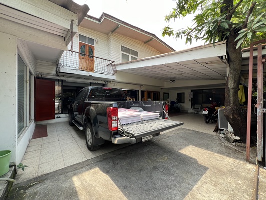 For SaleLandBang Sue, Wong Sawang, Tao Pun : Land for sale Bangkok-Nonthaburi 33 near BTS Bang Son and MRT Wong Sawang, area 110 sq.wa., width 21x22 meters has a factory license