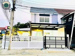 For SaleTownhouseNonthaburi, Bang Yai, Bangbuathong : Townhouse, Pruksa Village 45, Soi 8/3A, Bang Yai, Central Westgate, Big C, IKEA, Bang Yai Market, Bang Yai Night Plaza. Big C Superstore, Wat Lat Pla Duk