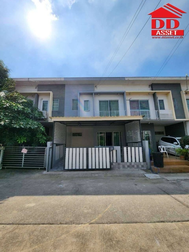 For SaleTownhouseSamut Prakan,Samrong : 2-story townhome for sale, The Connect Village 1 Suvarnabhumi-Kingkaew Newly renovated house, code T8021