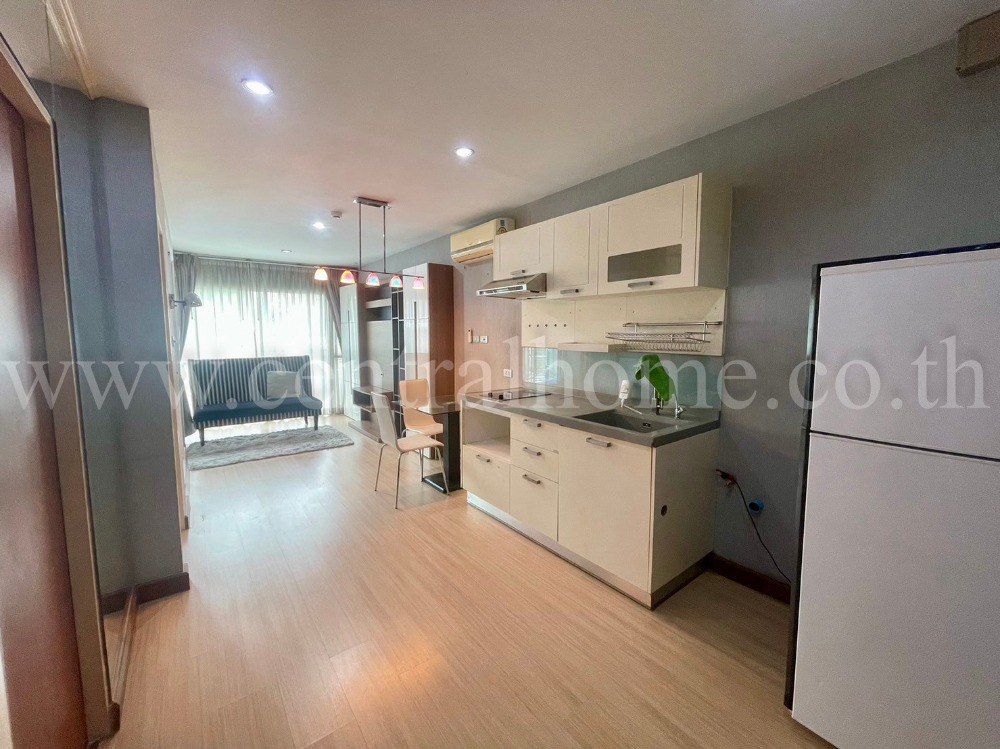 For SaleCondoWongwianyai, Charoennakor : Condo Tourmaline Gold Sathorn-Taksin near BTS Krung Thonburi.