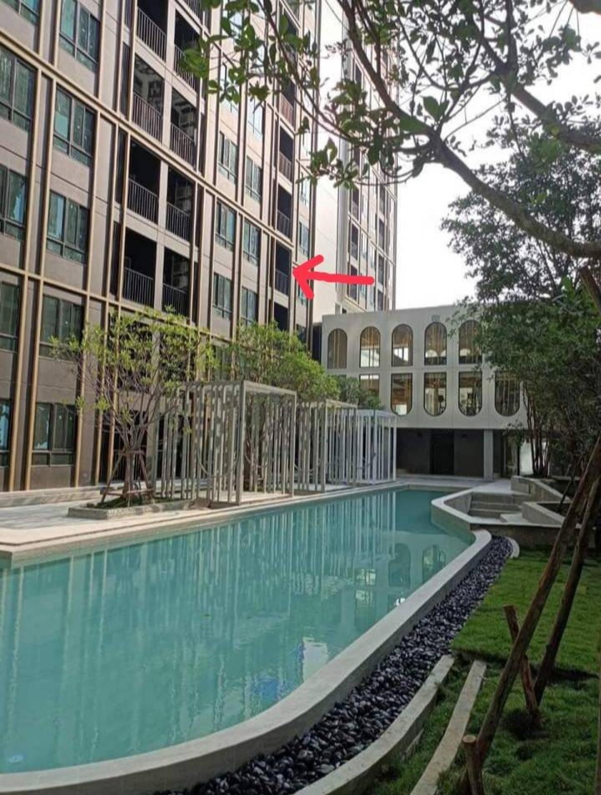 Sale DownCondoVipawadee, Don Mueang, Lak Si : Selling down payment, Building A, pool view.