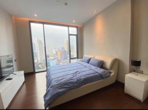 ให้เช่าคอนโดนานา : For rent Q1 condo skywalk to bts Nana 2 bedrooms super deal!