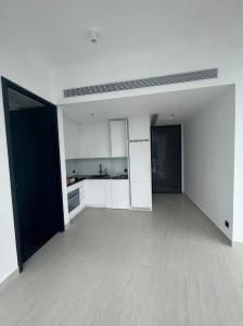 ขายคอนโดสาทร นราธิวาส : Fully Fitted 1 Beds Condo! Sale Before Transfer!