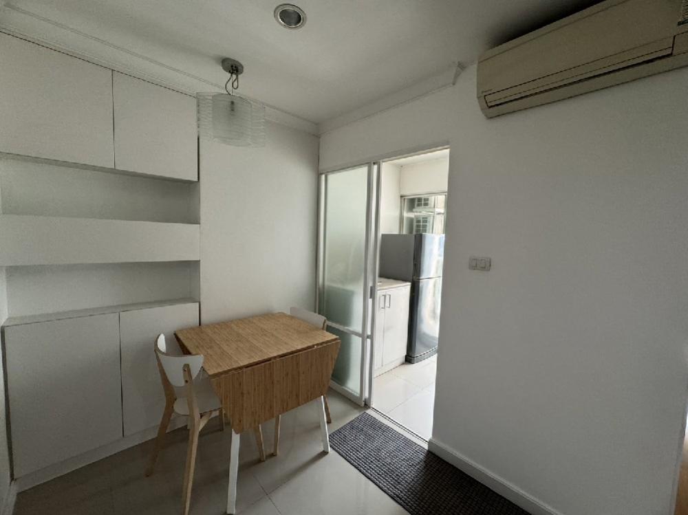 For RentCondoRama9, Petchburi, RCA : Lumpini Place Rama 9 Condo for rent, cheap price, fully furnished, only 15,000฿/month.