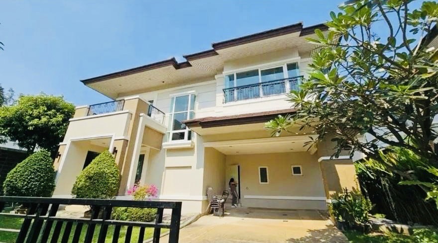 For SaleHouseEakachai, Bang Bon : ♦ Modern Deco ♦ 2-Story Single House, 262.00 sq.w. | 3 Bedrooms, 3 Bathrooms | Close to HomePro Kalpapruek 4 mins, British Columbia International School 5 mins