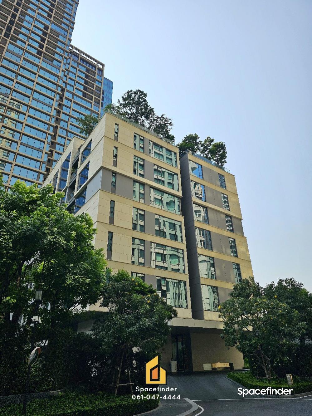 ให้เช่าคอนโดวิทยุ ชิดลม หลังสวน : 2 Beds Unit for rent at Langsuan Area Unit Type : 2 Bedrooms 3  Bathrooms Total Area : 170 sq.mFully Furnished + Fully Equipped KitchenReady to move inRental price 280,000 Baht/MonthCall for viewing 061-047-4444 Line : Spacefinderth or PM for more details