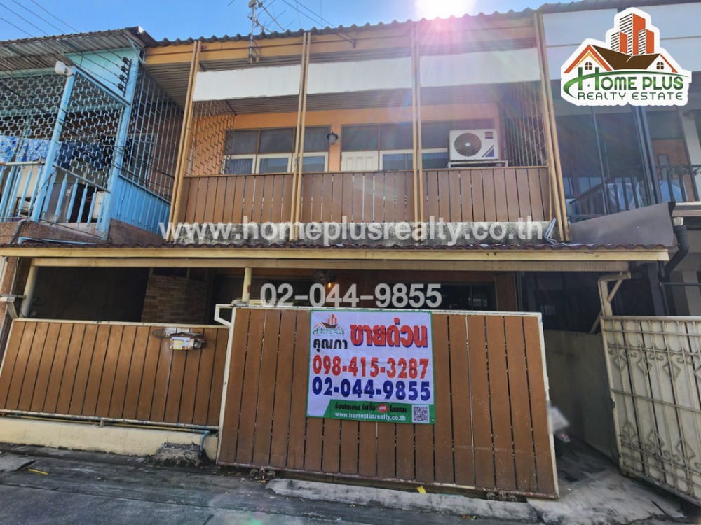 For SaleTownhouseLadprao, Central Ladprao : 2-story townhome, Soi Lat Phrao 35, intersection 1 (near Central Ladprao)