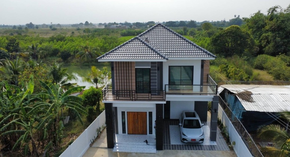 For SaleHouseAng Thong : 2-storey detached house for sale, area 55 sq m, Can Temporary style, Saladaeng Subdistrict, Mueang District, Ang Thong Province.