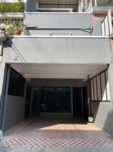 For RentTownhouseSathorn, Narathiwat : For rent Loft style home office  Sathorn 9 Roadm 4 floors 234 sq m., walk to BTS Chong Nonsi and Sathorn BRT station, rent 65,000 baht/Month