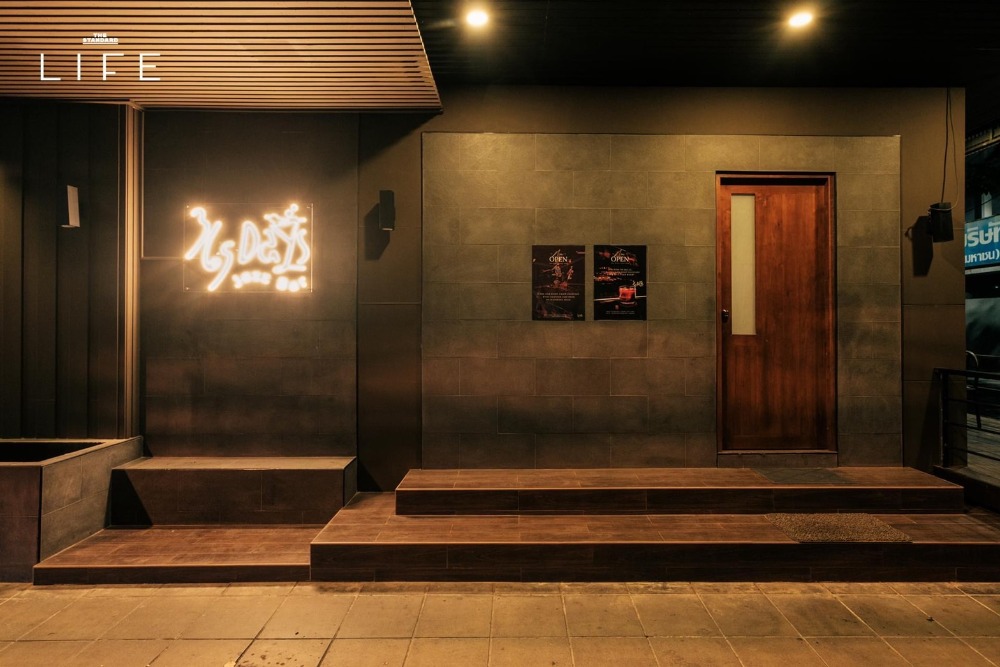 For LeaseholdRetailSilom, Saladaeng, Bangrak : A very chic bar for rent in the heart of the city, Silom area.