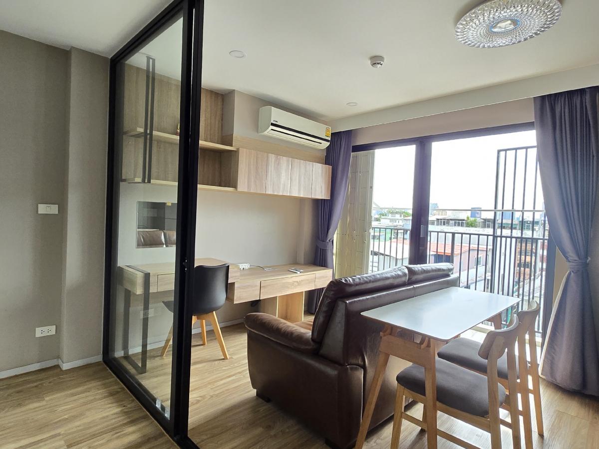 For RentCondoSathorn, Narathiwat : Condo for rent, The Blossom Sathorn-Charoenrat, 6th floor, size 31 sq m, fully furnished, ready to move in*Special price only for bookings within 15 Mar. 2024*