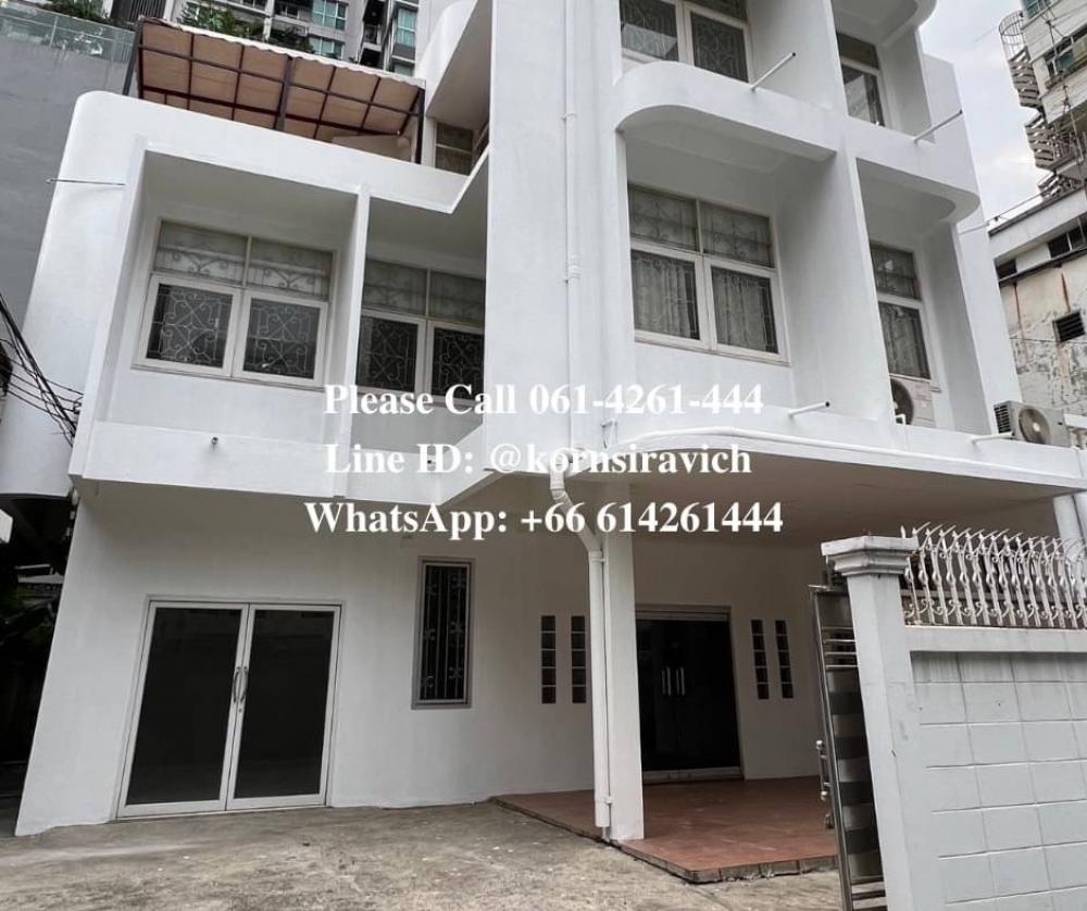 For RentHome OfficeSathorn, Narathiwat : For rent, home office, detached house, parking for 2 cars, Soi Narathiwat Ratchanakarin, near BTS Chong Nonsi 700 meters, suitable for an office / studio / back office / spa / private spa, massage shop.