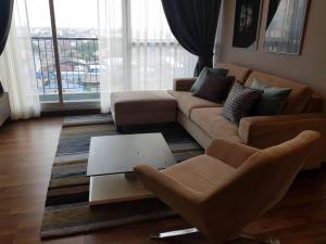 For RentCondoBang Sue, Wong Sawang, Tao Pun : Chewathai interchange Condo for rent, Chewathai, 2 bedrooms, 2 bathrooms, corner room, 7th floor, 70 sqm, next to Tao Poon BTS, 0 meters, fully furnished, ready to move in