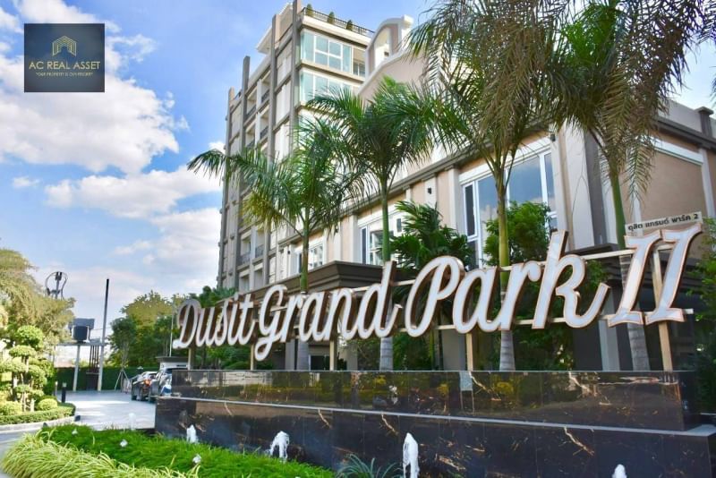 For SaleCondoPattaya, Bangsaen, Chonburi : High-end residential development with pool view at Dusit Grand Park 2, conveniently located near shopping and Jomtien Beach in Pattaya.