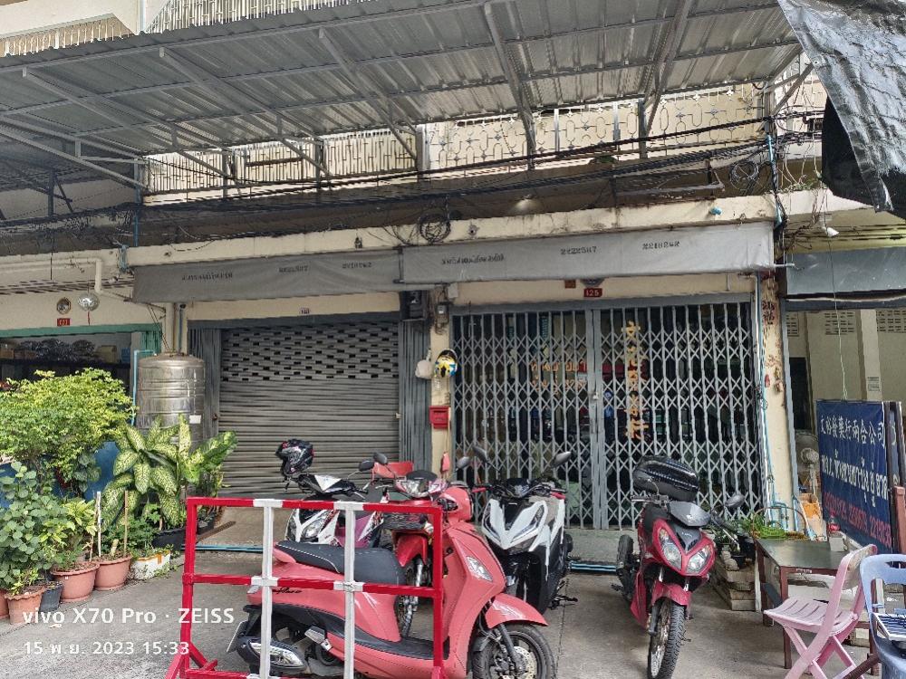 For RentShophouseYaowarat, Banglamphu : For rent: 2 commercial buildings in Suan Kwangtung Flats