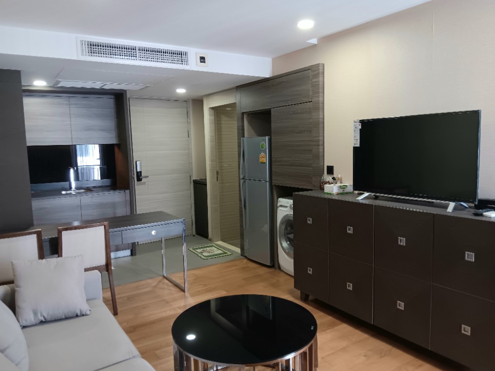 For SaleCondoWitthayu, Chidlom, Langsuan, Ploenchit : Condo for sale Klass langsuan (Klass Langsuan) near BTS Chidlom, opposite Mater Dei Wittayalai School.