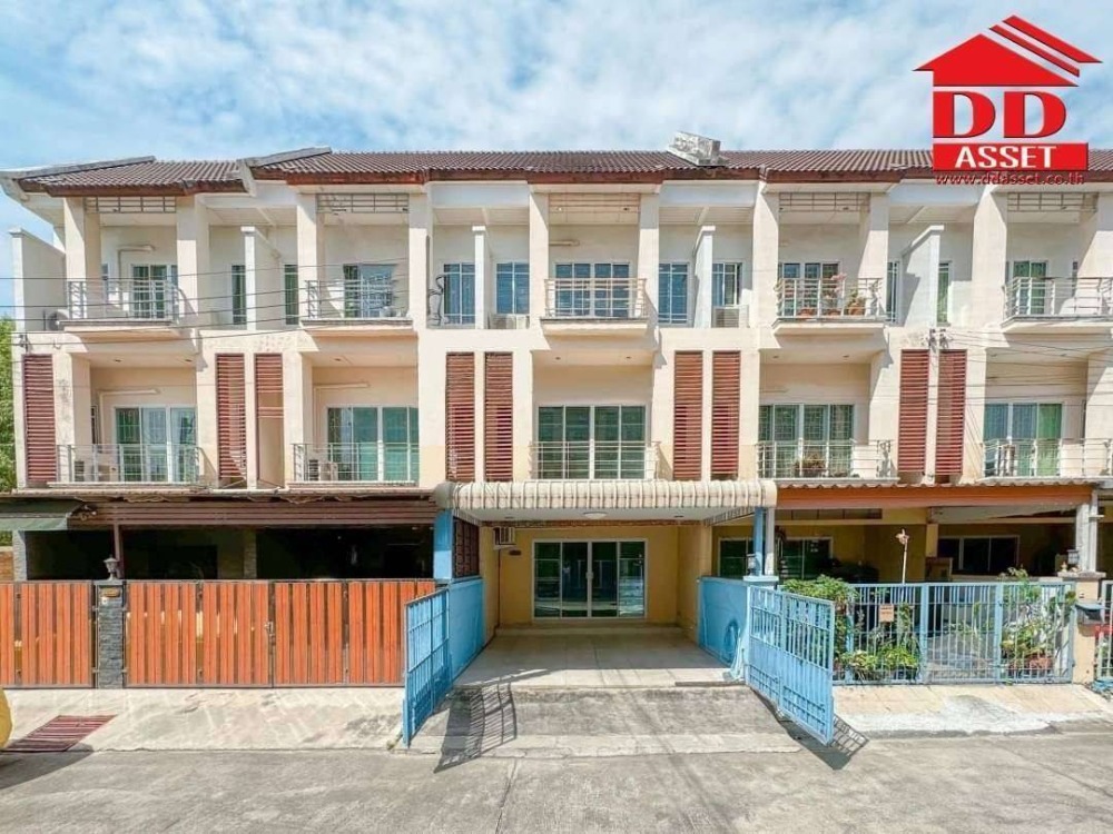 For SaleTownhousePattanakan, Srinakarin : 3-story townhome for sale, Thanapirom Srinakarin-Wongwaen (Tanapirom Srinakarin - Wongwaen), code T8033