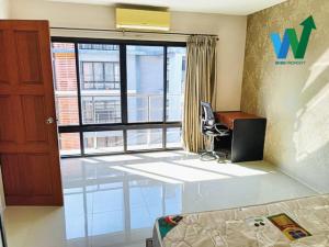 For SaleCondoLadkrabang, Suwannaphum Airport : Condo Park Village On Nut (PARK VILLAGE On Nut), size 45.72 square meters, 7th floor, room in new condition.