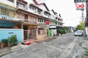 For SaleTownhousePinklao, Charansanitwong : 3-story townhouse for sale, Charansanitwong Road. Soi Phanitchayakarn Thonburi 12, intersection 4, Soi Bang Waek