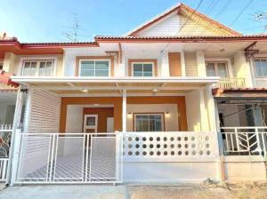 For SaleHouseNonthaburi, Bang Yai, Bangbuathong : 2-story townhouse for sale, Pruksa Village 10, Sai Noi, Nonthaburi, Sai Noi Hospital, Sai Noi Provincial Police Station. post office Purple Line, Makro, Lotus, Ikkyusan Fresh Market Central Westgate IKEA HomePro