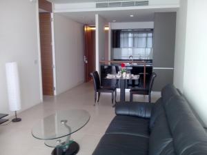 For SaleCondoWongwianyai, Charoennakor : Condo for sale, next to Chao Phraya  River, 1 bedroom, size 69 sq m. @Charoen Nakhon