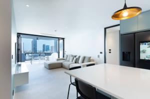 For SaleCondoSukhumvit, Asoke, Thonglor : Condo for Sale, Newly decorated, 3 bedrooms, Thonglor area