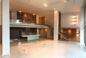 For SaleCondoOnnut, Udomsuk : Special duplex-Penthouse condo unit for sale near BTS Phra Khanong.