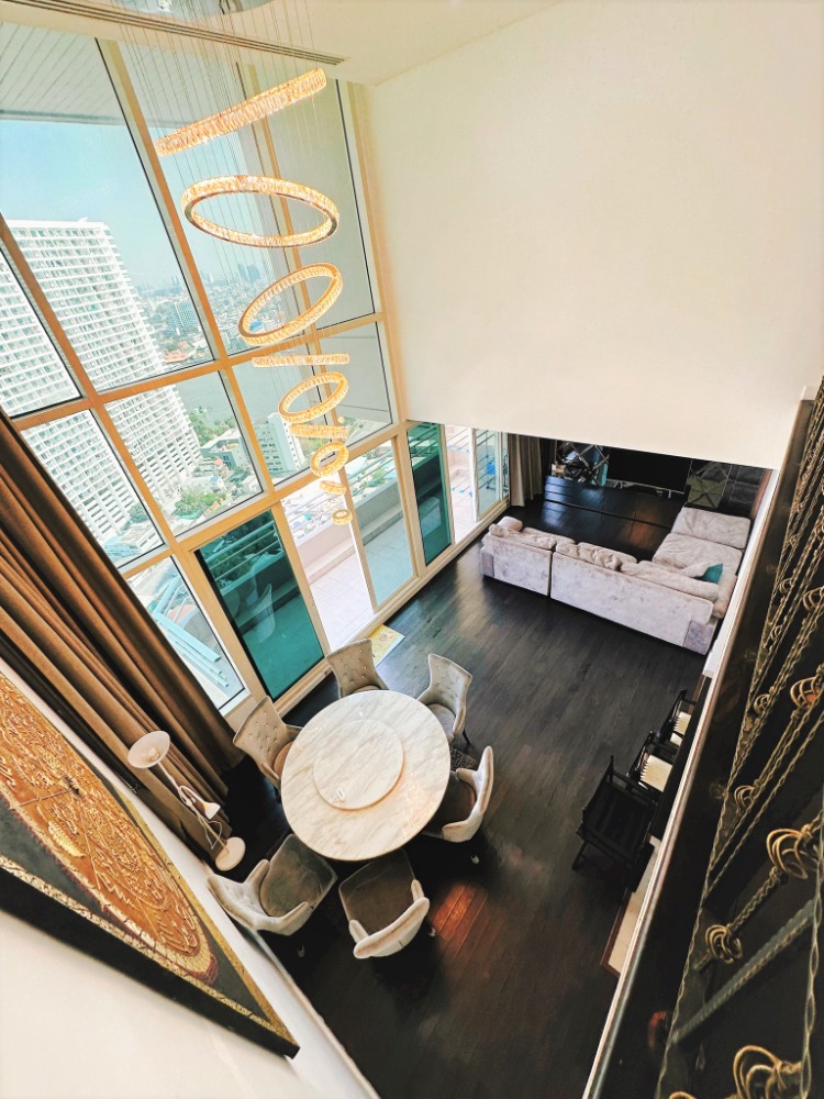 For RentCondoWongwianyai, Charoennakor : 🔥🔥✨TRIPLEX 3-storey luxury PENTHOUSE!!🏦ULTIMATE LUXURY luxurious👑beautifully decorated👑🌊river view🌊✨[worthy of you]!!!!✨big and wide Fully furnished!!!!✨ 🎯For rent🎯Watermark Chaophraya River✅3Bed3✅ 265 sqm. Floor 26-28(#Chao Phraya #CBD📌)🔥✨LINE:mira