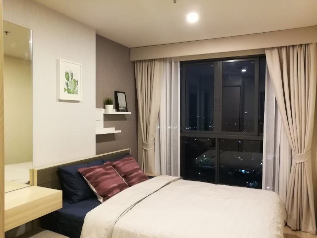 For SaleCondoBangna, Bearing, Lasalle : For sale: Ideo O2 Condo Bangna, Building C, size 32.74 sq m., near Chalerm Mahanakorn Expressway. Burapha Withi Expressway and Ramintra-At Narong Expressway, near BTS Bangna, Bangkok