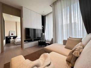 ขายคอนโดสุขุมวิท อโศก ทองหล่อ : Nicely Furnished 1 Bed Condo for Sale!