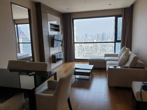 ขายคอนโดสาทร นราธิวาส : High Floor 2 Beds Condo for Sale!