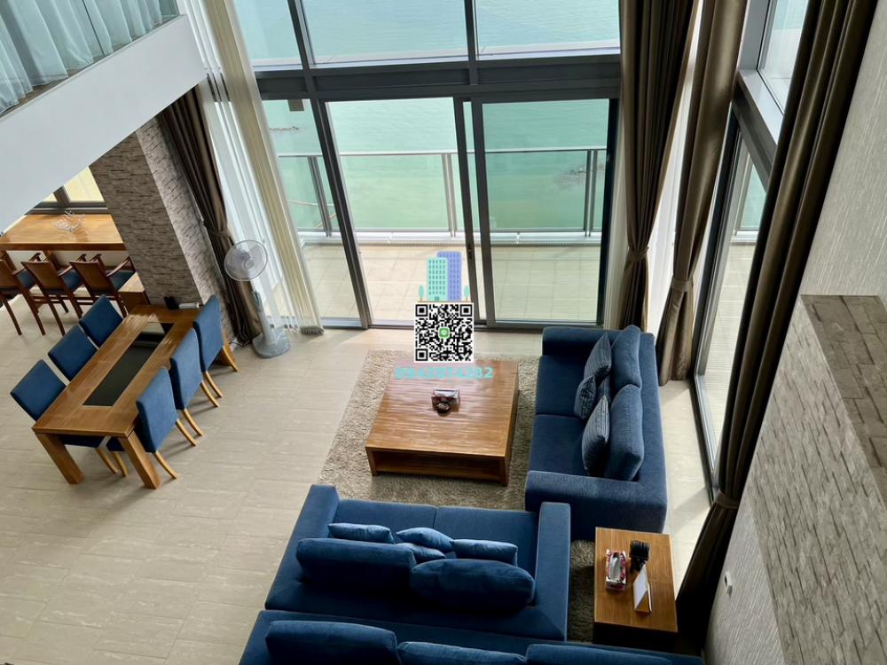 For RentCondoPattaya, Bangsaen, Chonburi : ***Direct to owner***Duplex for Rent Beachfront condo Northpoint Pattaya-Wongamat Beach 4Bedrooms 250sqm High floor Corner unit