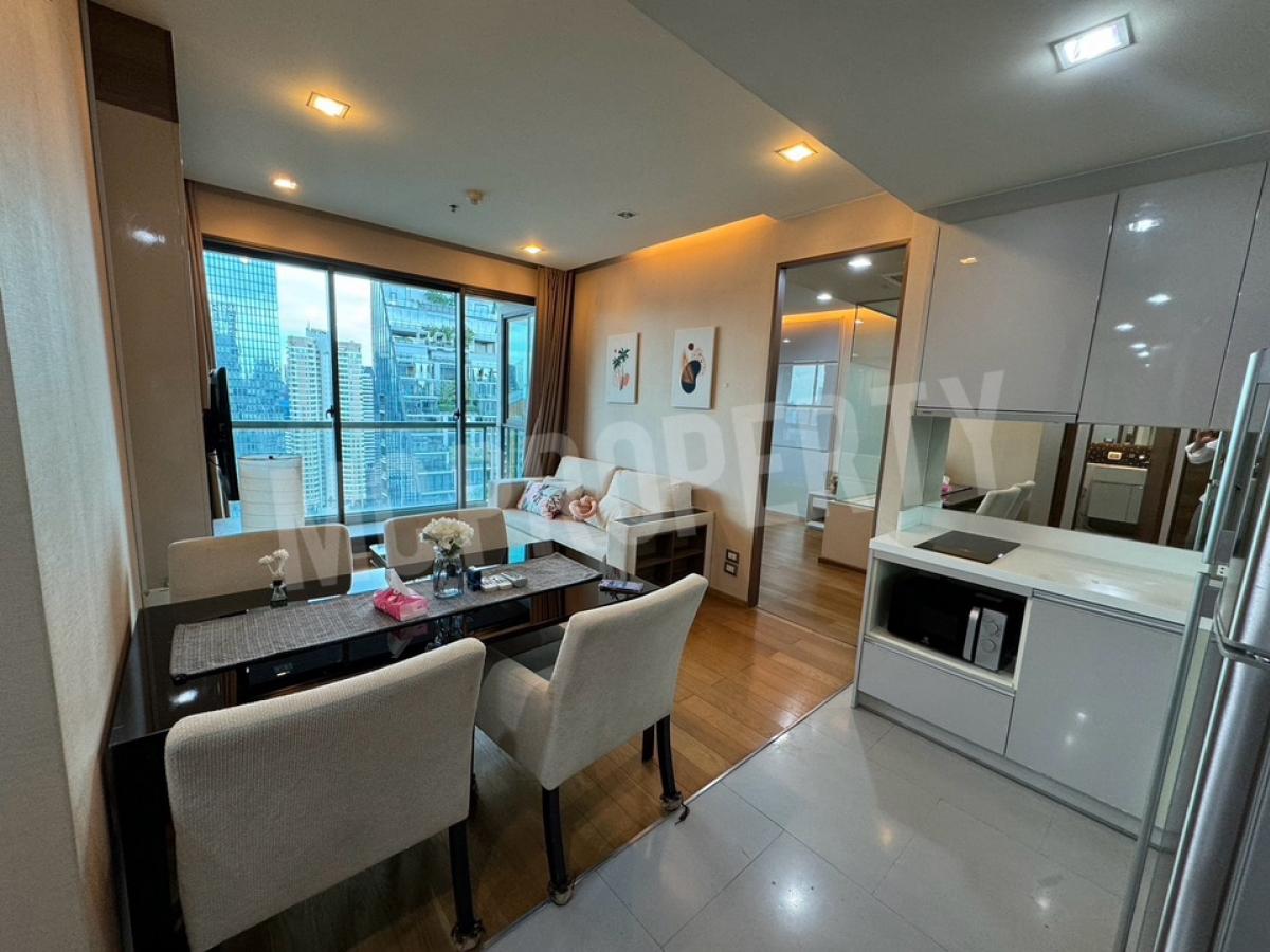 ให้เช่าคอนโดสาทร นราธิวาส : The Address Sathorn 2 bedroom 66sqm for rent only 45,000 per month tel 0816878954 line id 0816878954