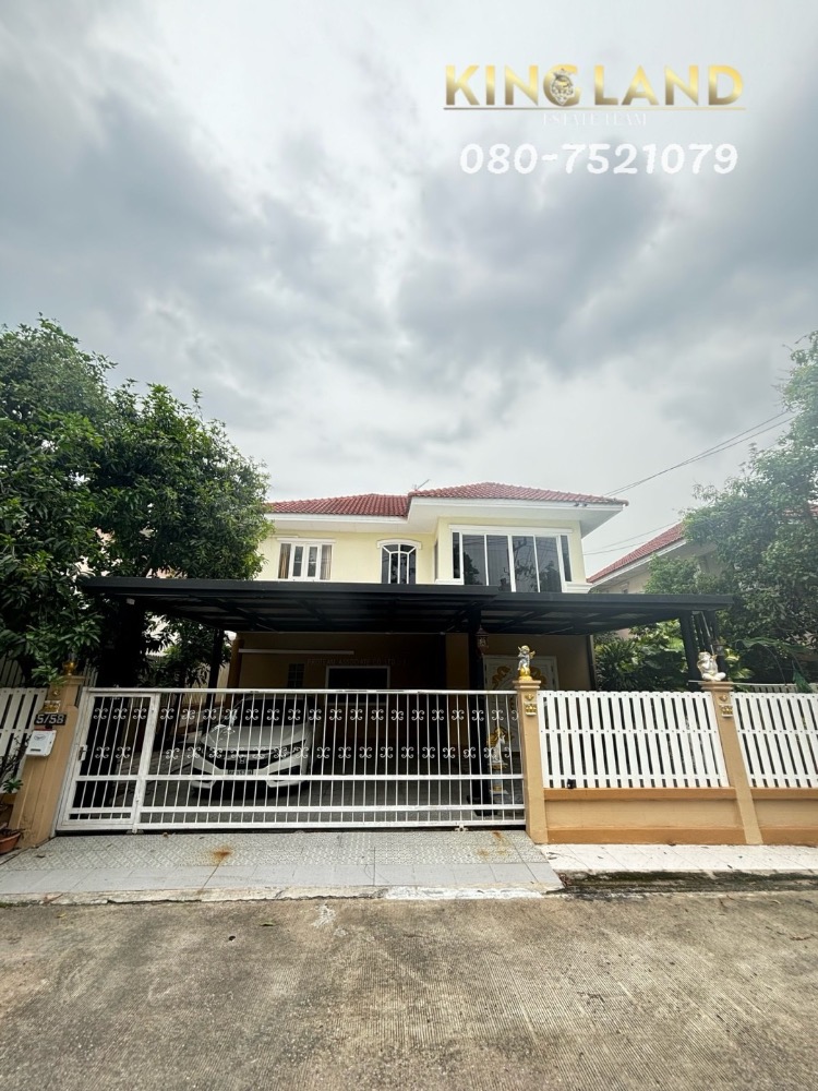 For RentHousePathum Thani,Rangsit, Thammasat : #For rent, 2-storey single house, 4 bedrooms, 2 bathrooms, 5 air conditioners, wide front of the house, can park 2 cars, beautiful house, very livable, Thaporn Village, convenient transportation #Next to Maruey Market #Near the motorway entrance, price on