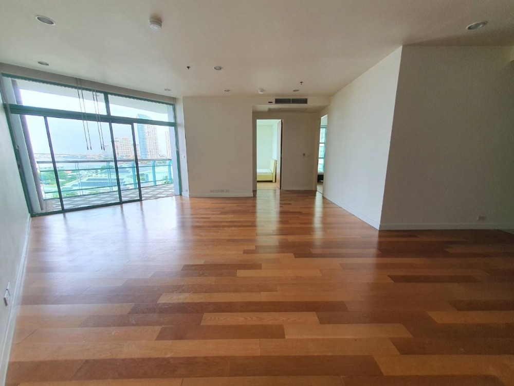 ขายคอนโดสาทร นราธิวาส : HOT DEAL !! SALE Chatrium Condominium (ชาเทรียม คอนโดมิเนียม) Type 2 bed, 2 bath, River view