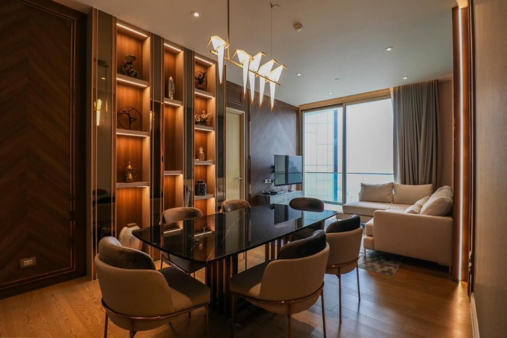 For SaleCondoWongwianyai, Charoennakor : 🌟Luxury condo by the river located beside Icon Siam, 2 Beds corner unit with river view at the balcony, modern design, fully furnished, ready to move in