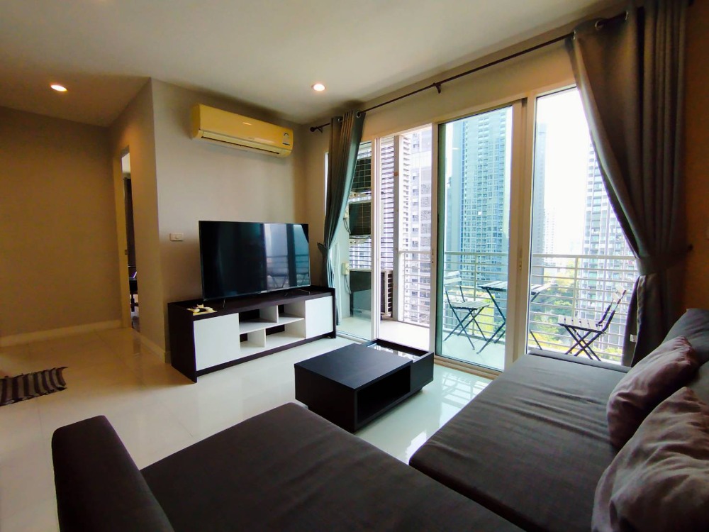 For RentCondoRama9, Petchburi, RCA : For rent, Corner unit 2-BR 58 sq m. The Mark Ratchada - Airport Link, near MRT Rama 9.