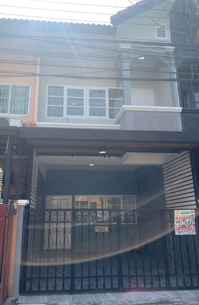 For SaleTownhouseNawamin, Ramindra : Cheap sale, full loan, 2-story townhouse, 16 sq m, Jinda Town Village, Soi Khubon 27, Intersection 56, the house has 2 bedrooms, 2 bathrooms.