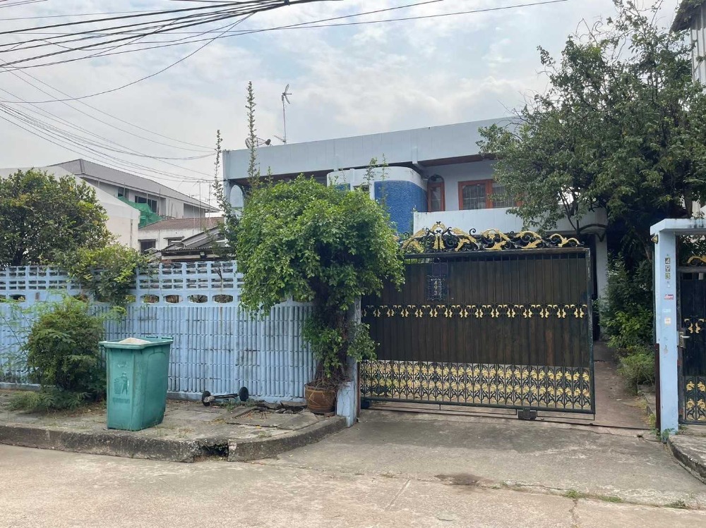 For SaleHousePattanakan, Srinakarin : L080838 2-story detached house for sale, Muang Thong 2 project, 5 bedrooms, 3 bathrooms.