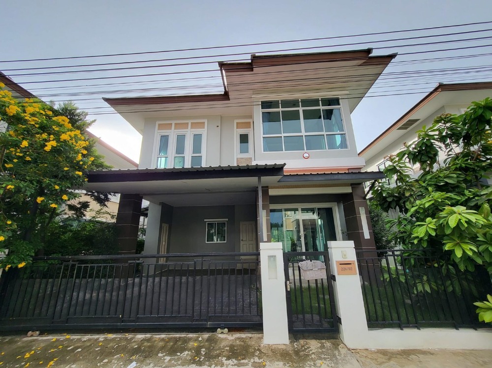 For RentHouseNonthaburi, Bang Yai, Bangbuathong : House for rent, 3 bedrooms, 3 bathrooms, can register a company and pet friendly.