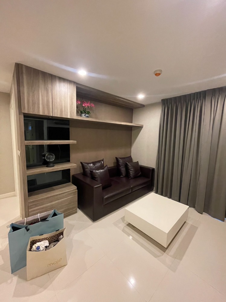 For SaleCondoPattanakan, Srinakarin : Urgent sale, 2 bedrooms Corner Unit 62.58 sq.m., Condo Elements Srinakarin, Building 6, 3rd floor, East side with garden view