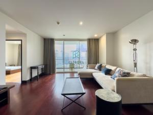 ให้เช่าคอนโดวิทยุ ชิดลม หลังสวน : Fully Furnished 2 Beds Condo for Rent!