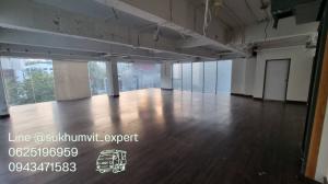 For RentRetailSukhumvit, Asoke, Thonglor : BTS Phrom Phong Thonglor for rent, 4th-5th floor area, size 236.5 sq m., suitable for spa, hair, nails, music school. cram school There is a list that goes up and down, high end customer group. [If you still don't like it, There are more than 100 pla