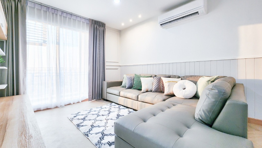 For SaleCondoRatchadapisek, Huaikwang, Suttisan : Urgent sale 📌 Diamond Ratchada, beautifully decorated room, complete with built-ins, high floor, large room, call 093-6292247 Nat.