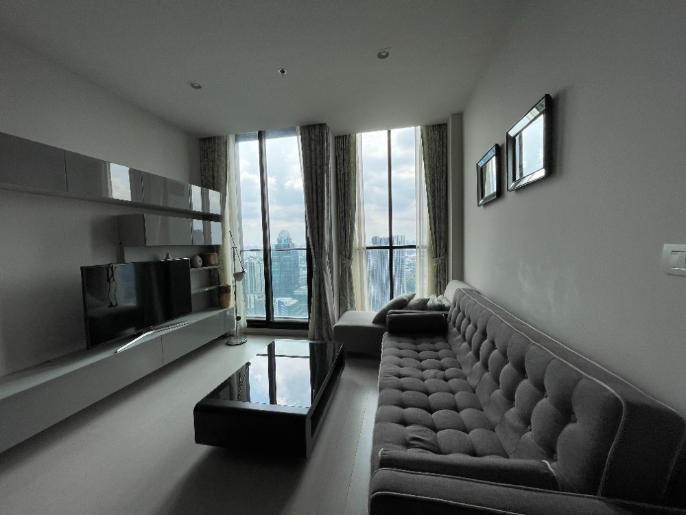 For RentCondoWitthayu, Chidlom, Langsuan, Ploenchit : Noble Ploenchit for Rent, 2 Beds 2 Baths close to BTS Ploenchit [Rent!! Noble Ploenchit, 2 bedrooms, 2 bathrooms, next to BTS Ploenchit]