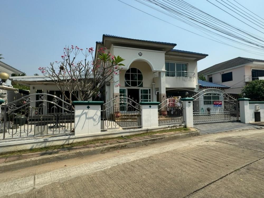 For SaleHousePinklao, Charansanitwong : Single house for sale, Supalai Orchid Park 2, Bang Waek 81, south side, large area. Very good location in the city. If interested, call 0922829196.