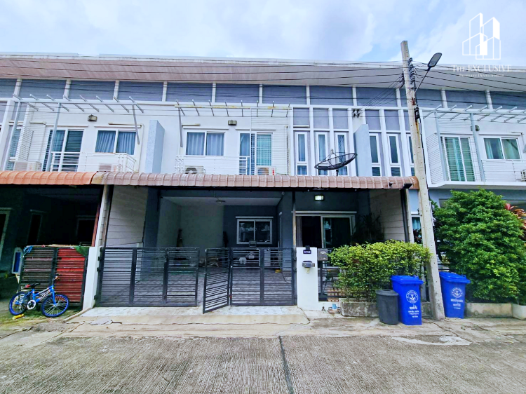 For SaleTownhouseNonthaburi, Bang Yai, Bangbuathong : Townhouse for sale Laphawan Village 22, location Rattanathibet, Bang Bua Thong, Ratchaphruek, Chaiyaphruek, Nonthaburi Province, supports the expansion of western Bangkok. facilities continuously